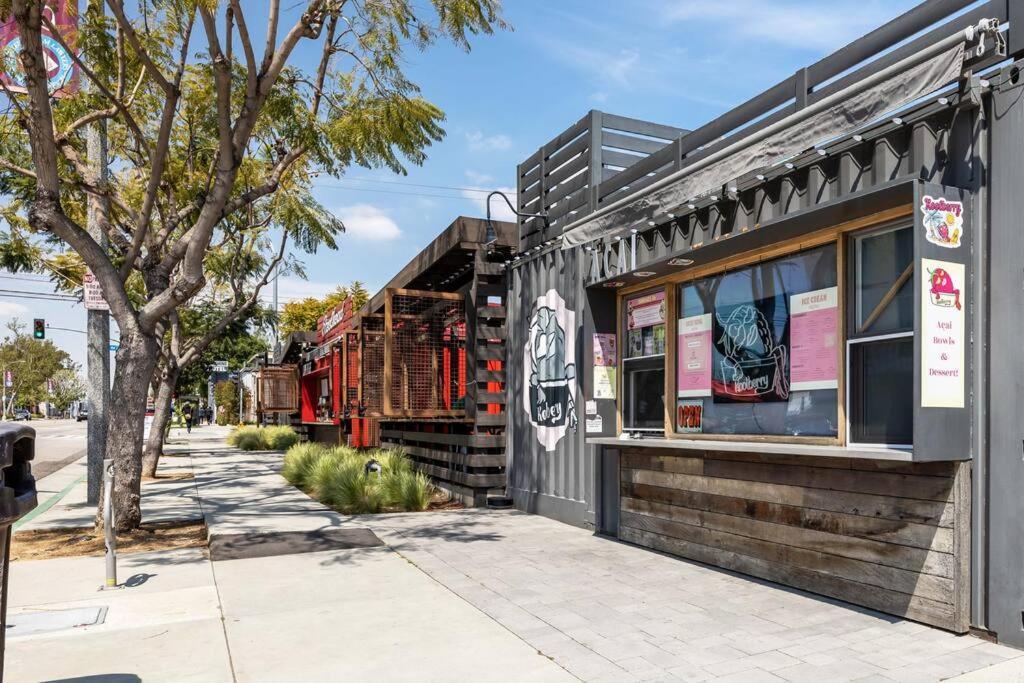 100-Year-Old Cozy Brick Cottage Long Beach Exterior photo